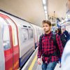 Maak een ritje in de metro van Londen